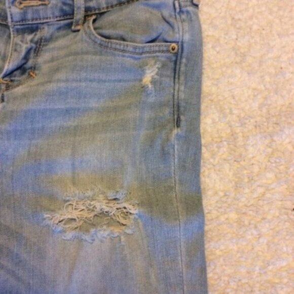 Abercrombie Kid’s Light Wash Distressed Jeans - Picture 4 of 6